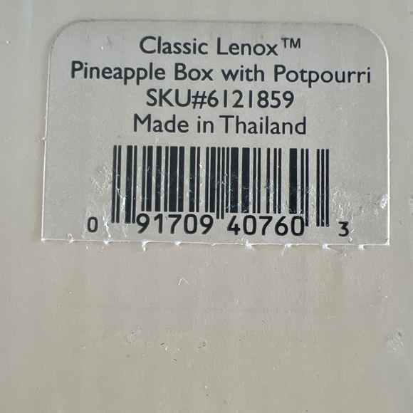 Lenox Vintage Pinapple with Potpourri - Picture 13 of 15